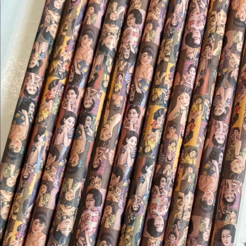 Artistic Pencil Set with Asian Design 11 pencils and box - Picture 6 of 8